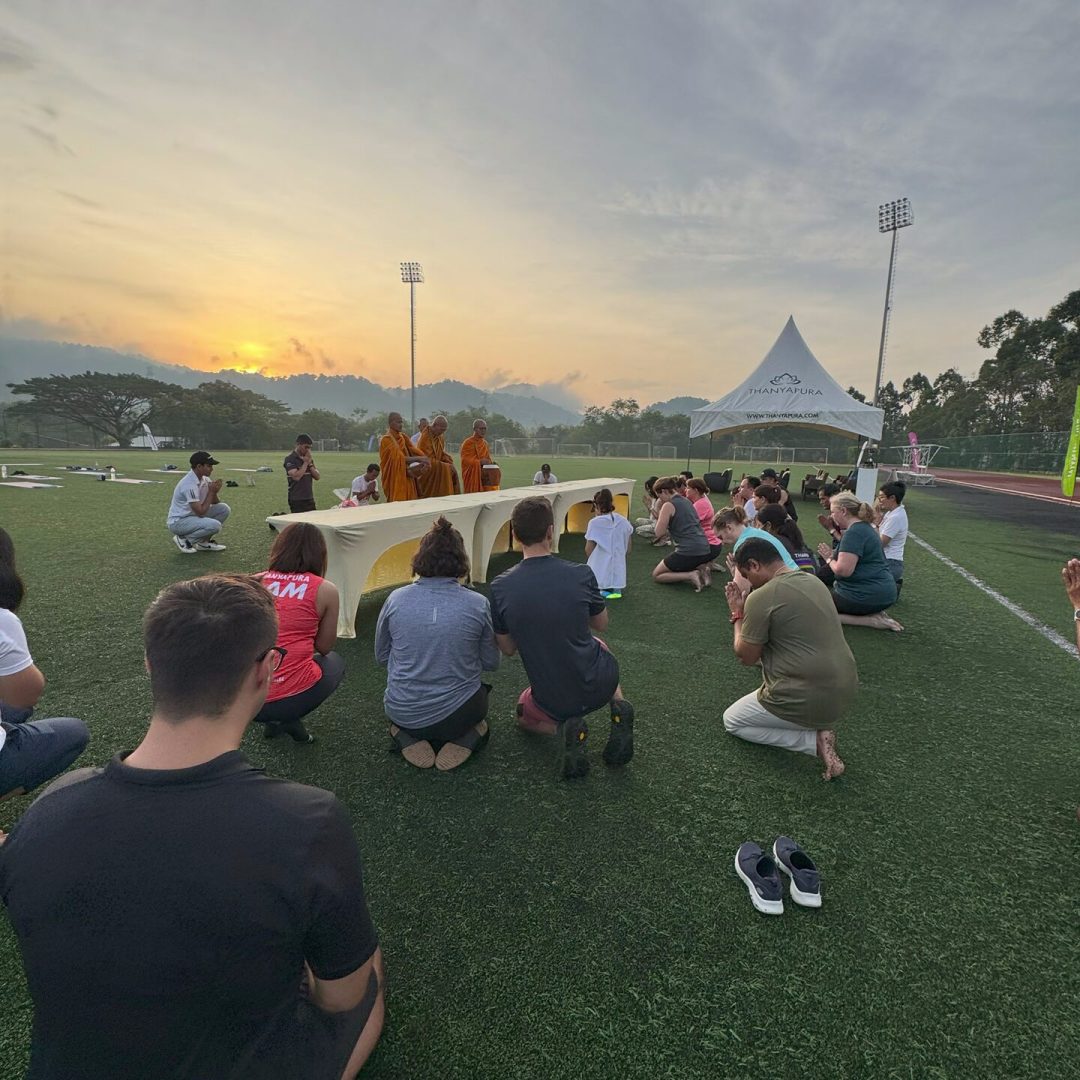 Thanyapura-sports-health-resort-Phuket-sunrise-yoga-1